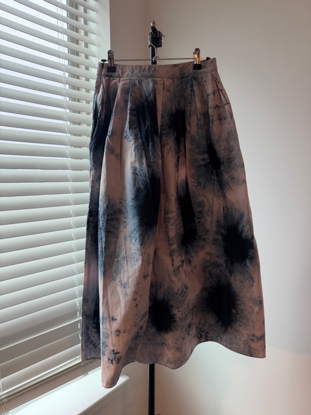 Scotch & Soda Black and White Tie-Dye Midi Skirt